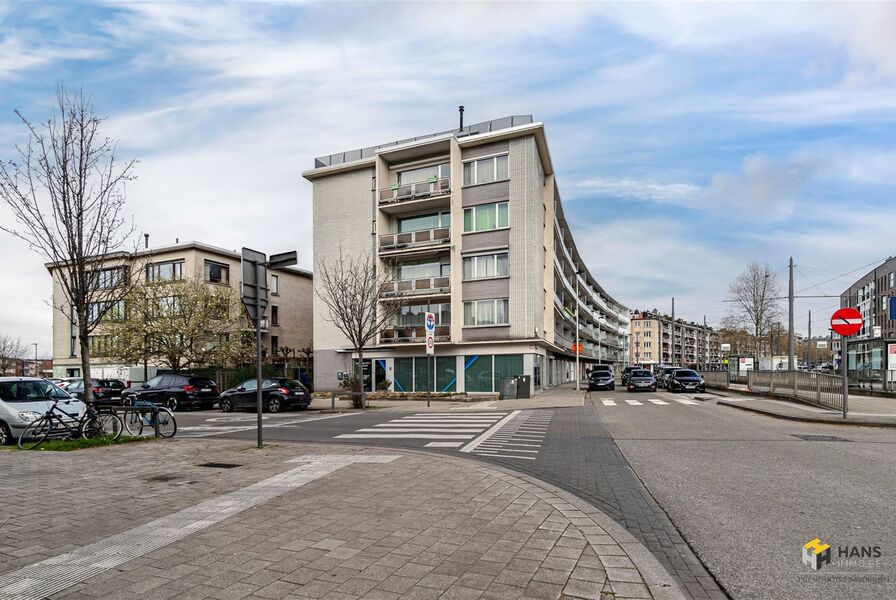 Appartement te koop in DEURNE