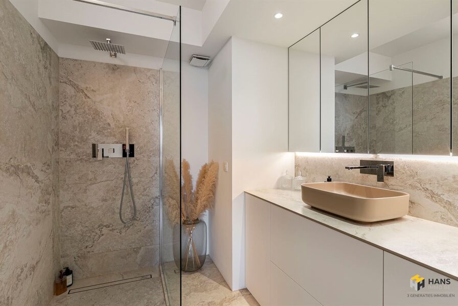 Appartement te koop in DEURNE