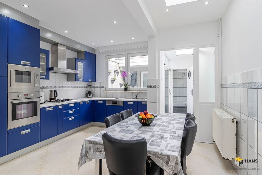 Eengezins woning te koop in BERCHEM