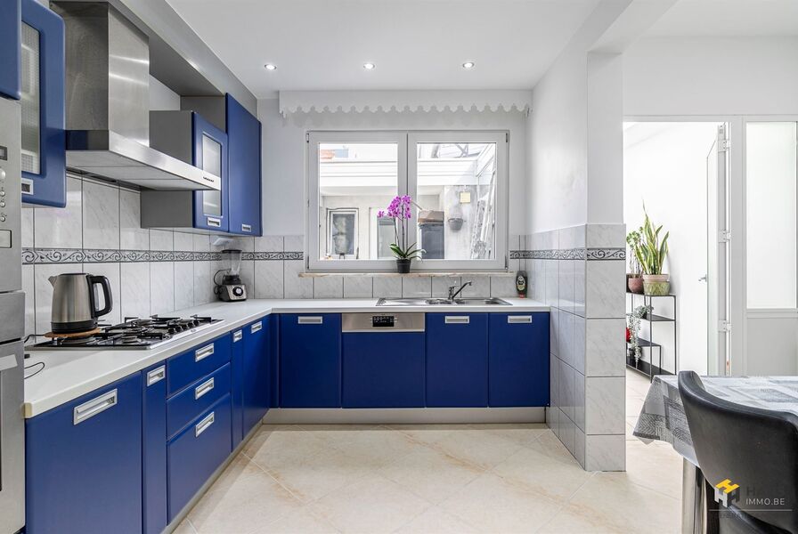 Eengezins woning te koop in BERCHEM