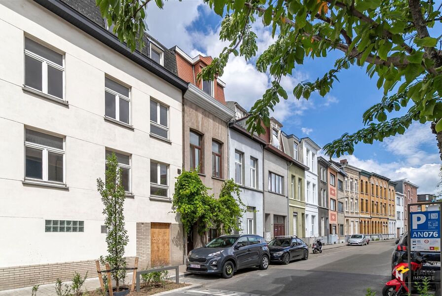 Eengezinswoning te koop in BORGERHOUT