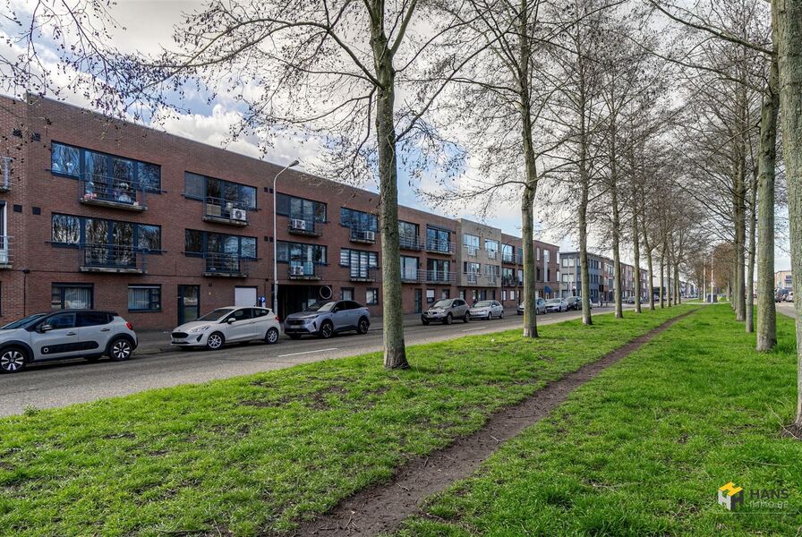 Gelijkvloers te koop in MERKSEM