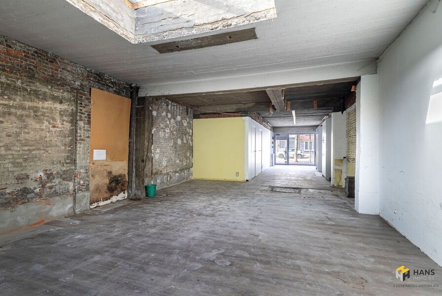 Handelsruimte te koop in BERCHEM