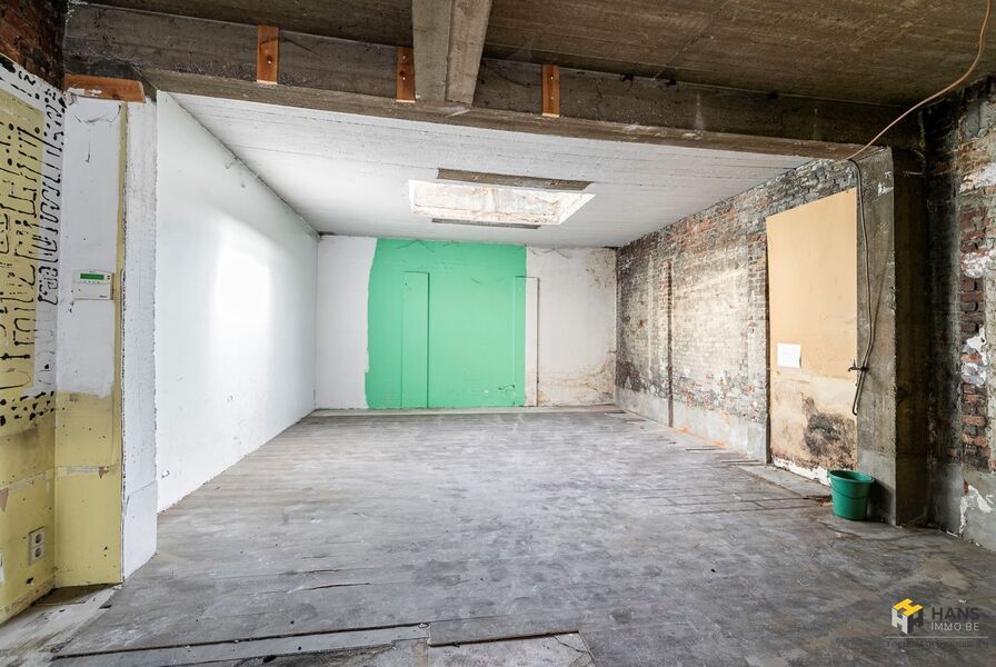 Handelsruimte te koop in BERCHEM