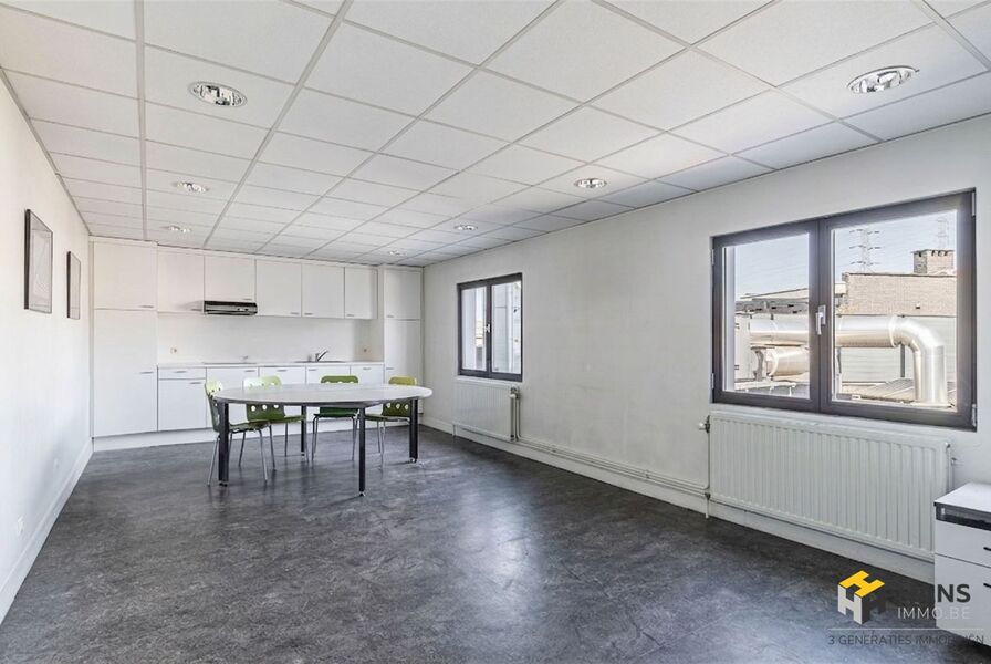 Opbrengsteigendom te koop in ANTWERPEN