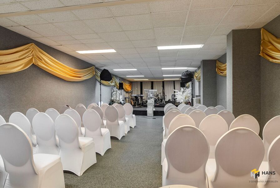 Opbrengsteigendom te koop in DEURNE