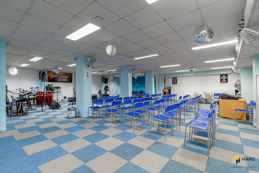 Opbrengsteigendom te koop in DEURNE