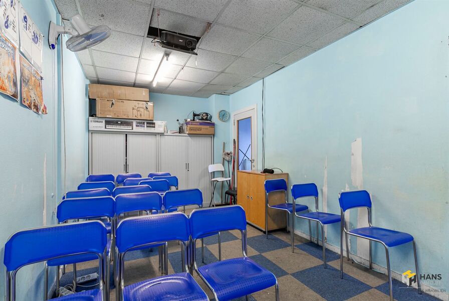 Opbrengsteigendom te koop in DEURNE