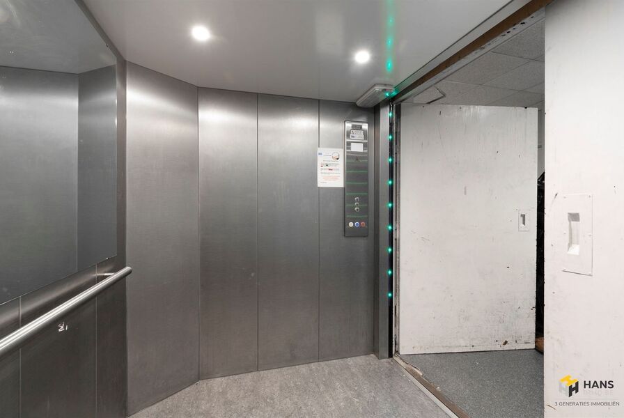 Opbrengsteigendom te koop in DEURNE