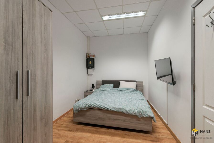 Opbrengsteigendom te koop in DEURNE