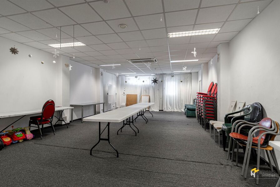 Opbrengsteigendom te koop in DEURNE