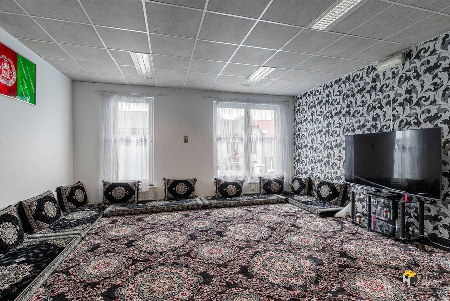 Opbrengsteigendom te koop in DEURNE