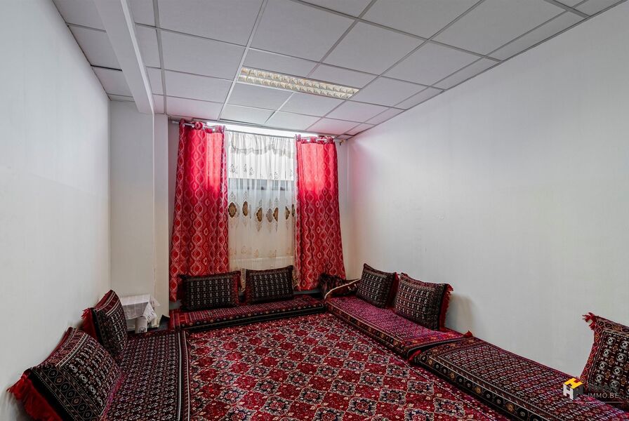 Opbrengsteigendom te koop in DEURNE