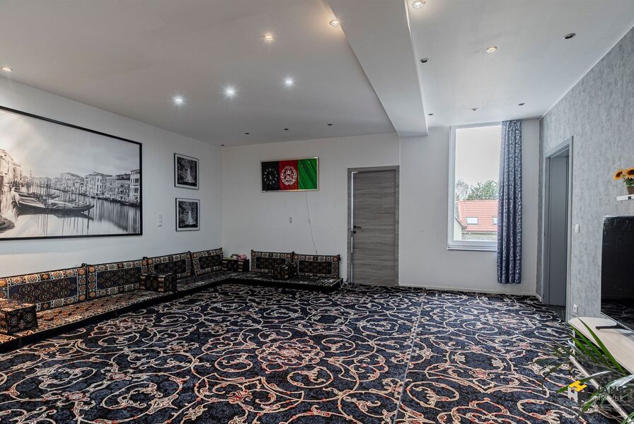 Opbrengsteigendom te koop in DEURNE