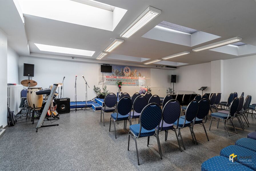 Opbrengsteigendom te koop in DEURNE