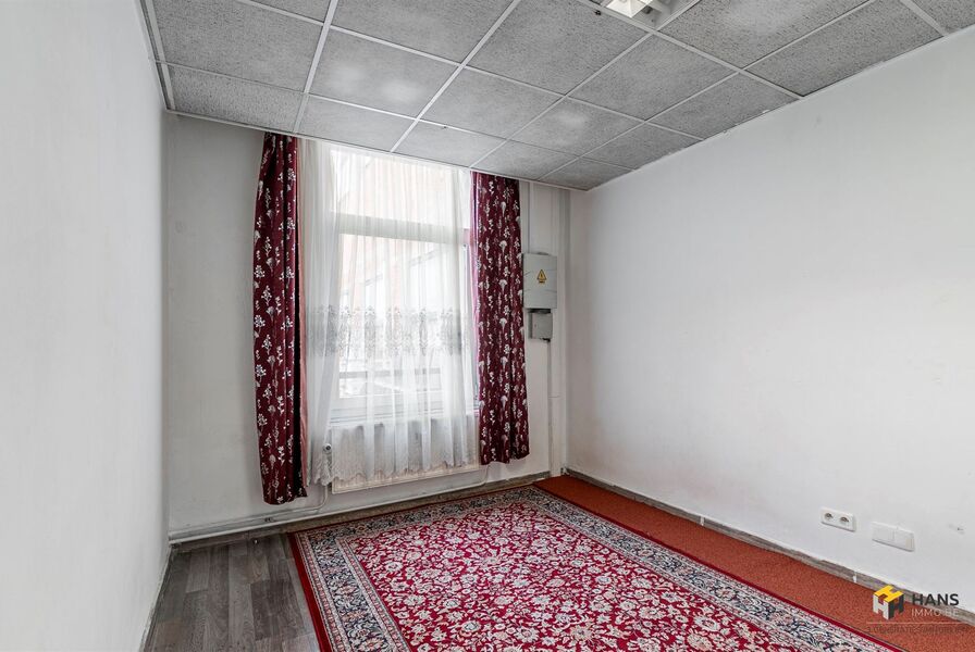 Opbrengsteigendom te koop in DEURNE