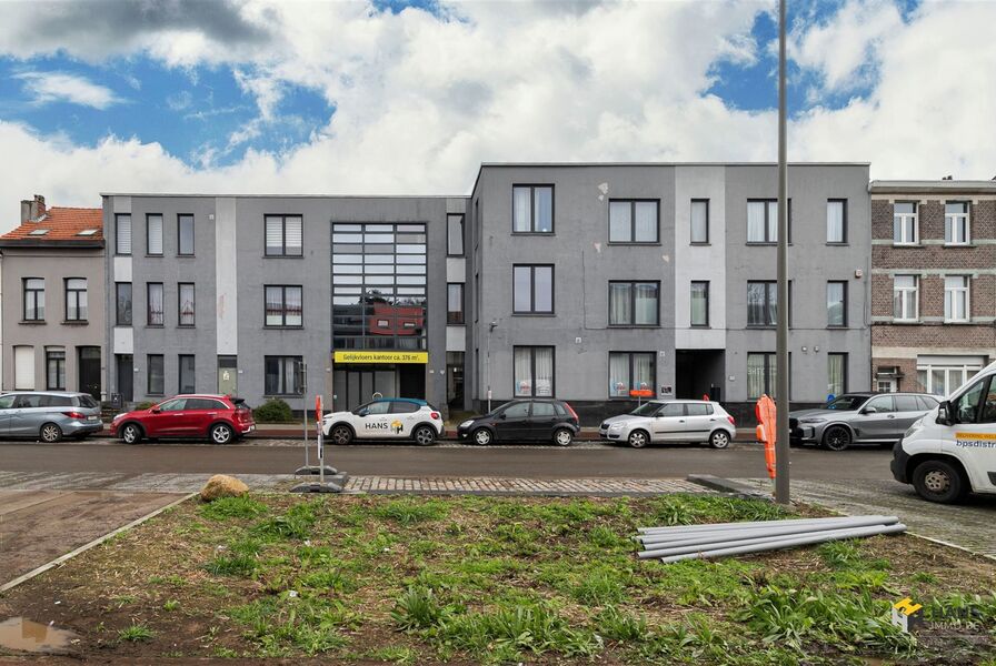 Opbrengsteigendom te koop in DEURNE