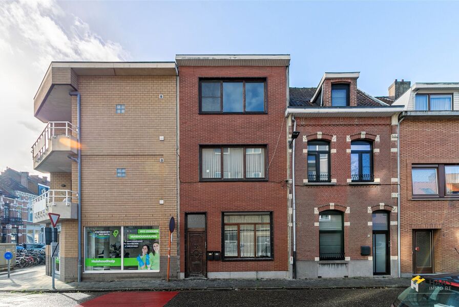 Opbrengsteigendom te koop in MORTSEL