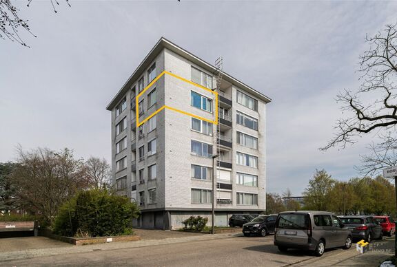 Appartement te koop in DEURNE