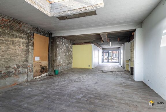 Handelsruimte te koop in BERCHEM