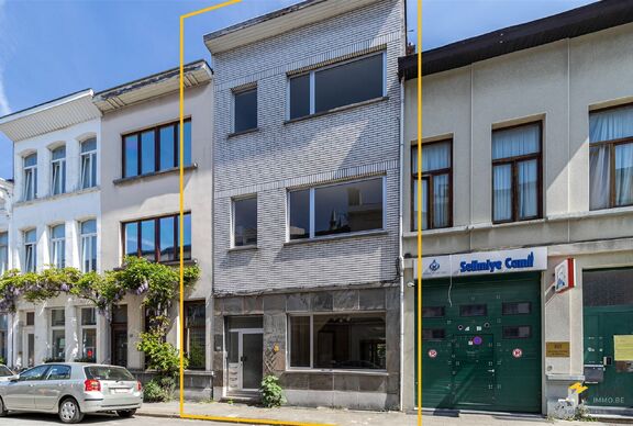 Opbrengsteigendom te koop in BERCHEM