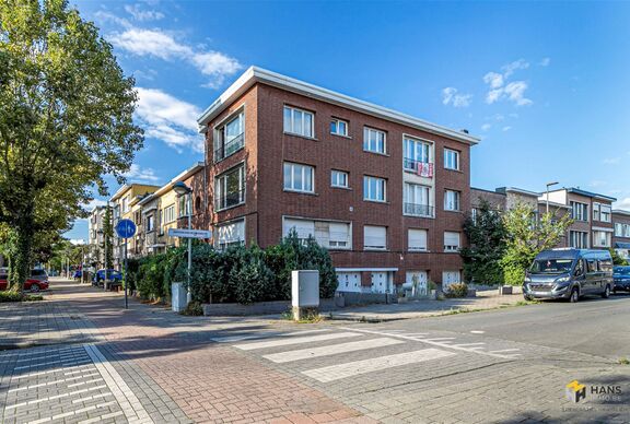 Opbrengsteigendom te koop in DEURNE